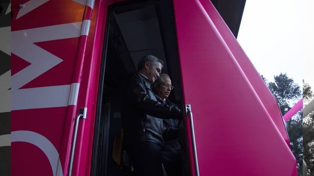 Las estaciones que se abrirán, son Culhuacán, San Andrés Tomatlán, Lomas Estrella, Calle 11 y Periférico Oriente, el resto de las estaciones se reabrirán a finales de noviembre.
