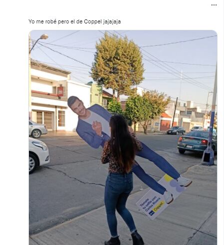 Fan de Carlos Rivera se roba su publicidad de Coppel