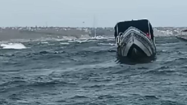 Lancha turística se hunde en Los Cabos