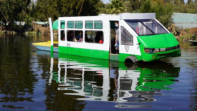 Microtrajinera en Xochimilco