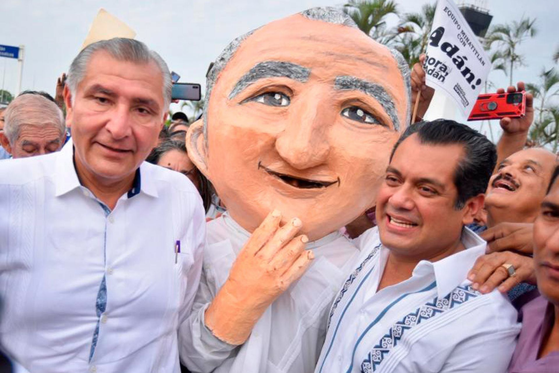 Adán Augusto López en campaña como corcholata de Morena