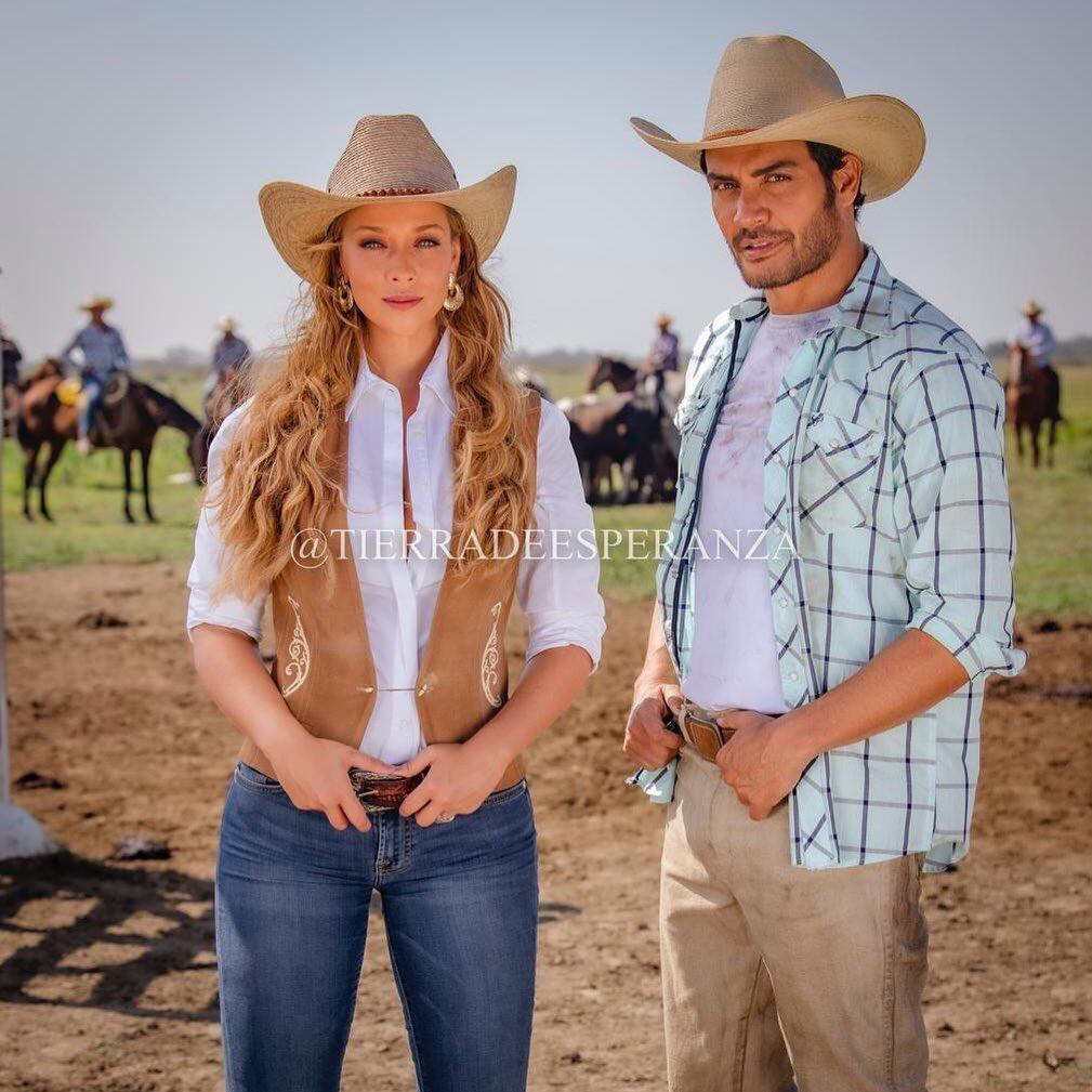 Carolina Miranda y Andrés Palacios en Tierra de Esperanza