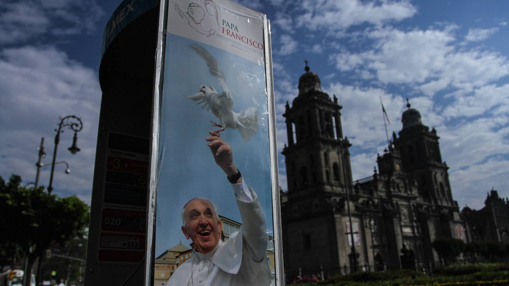 Preparativos para la visita del Papa Francisco en México.