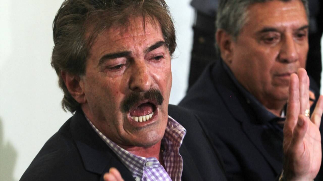 La Volpe en conferencia de prensa.