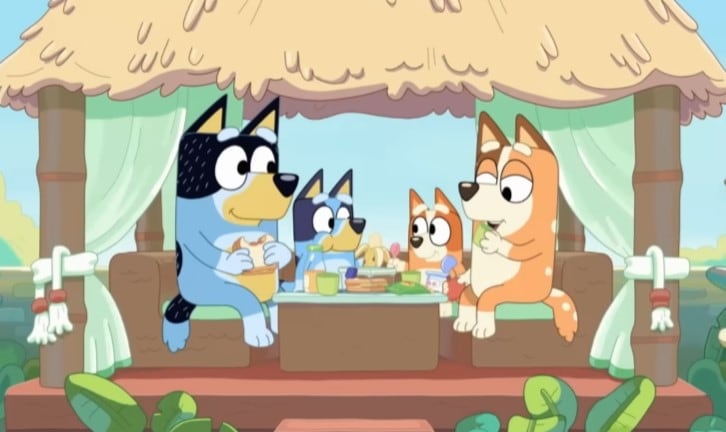 Maratón de Bluey y Bingo haciendo ejercicio