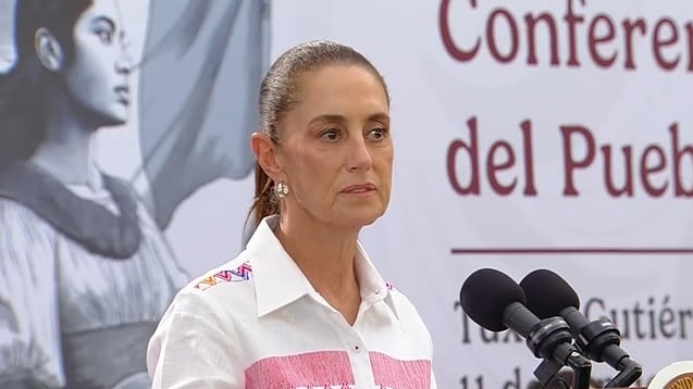 Sheinbaum cuestiona abucheos a gobernadores opositores durante gira por su Segundo Informe