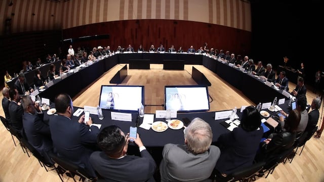 Diego Sinhue Rodríguez se reúne con su gabinete