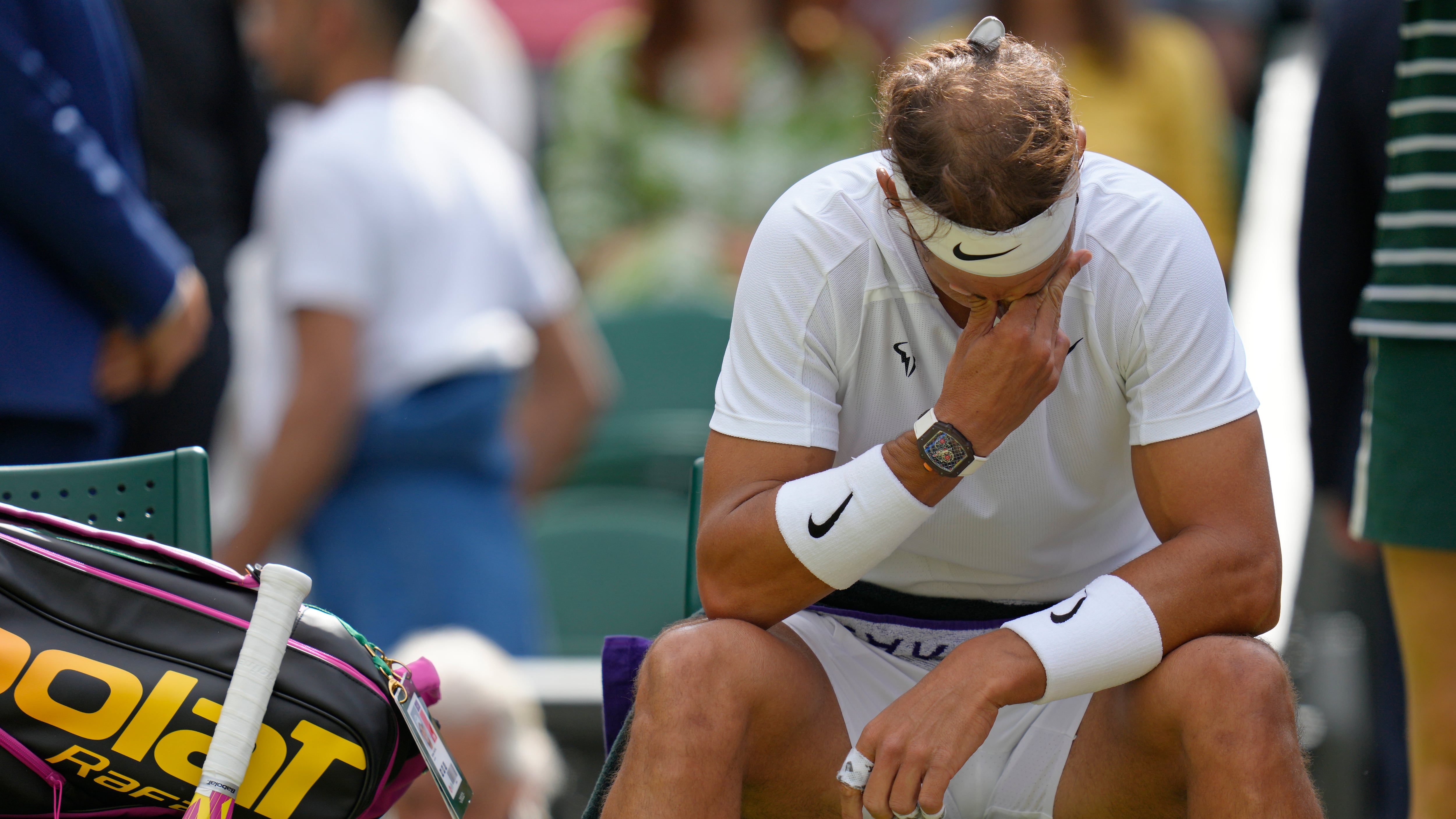 Rafael Nadal se retira de Wimbledon por lesión