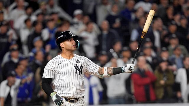 ¡Escándalo en la Serie Mundial! Fan de Yankees intentó quitarle guante a estrella de los Dodgers