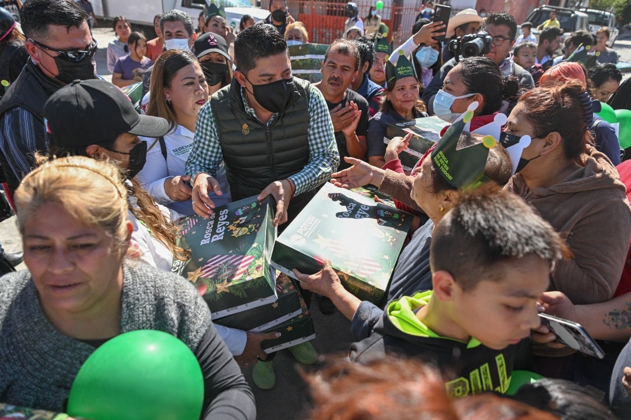 Ricardo Gallardo parte Rosca de Reyes en la zona metropolitana de San Luis Potosí