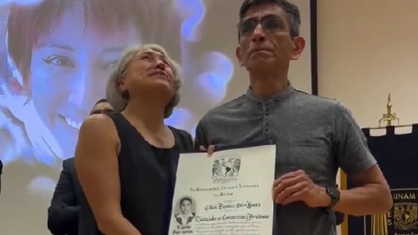 UNAM entrega título póstumo a Berenice Giles, víctima en AXE Ceremonia