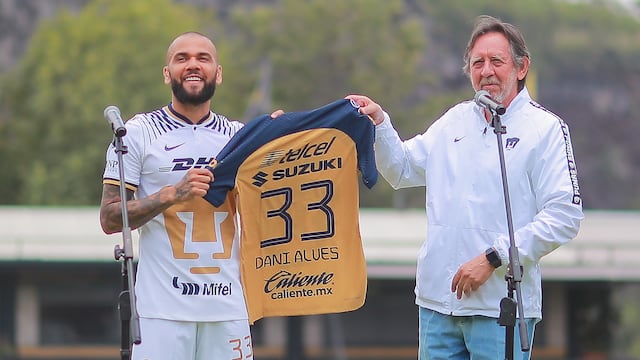 Presentación de Dani Alves en Cantera