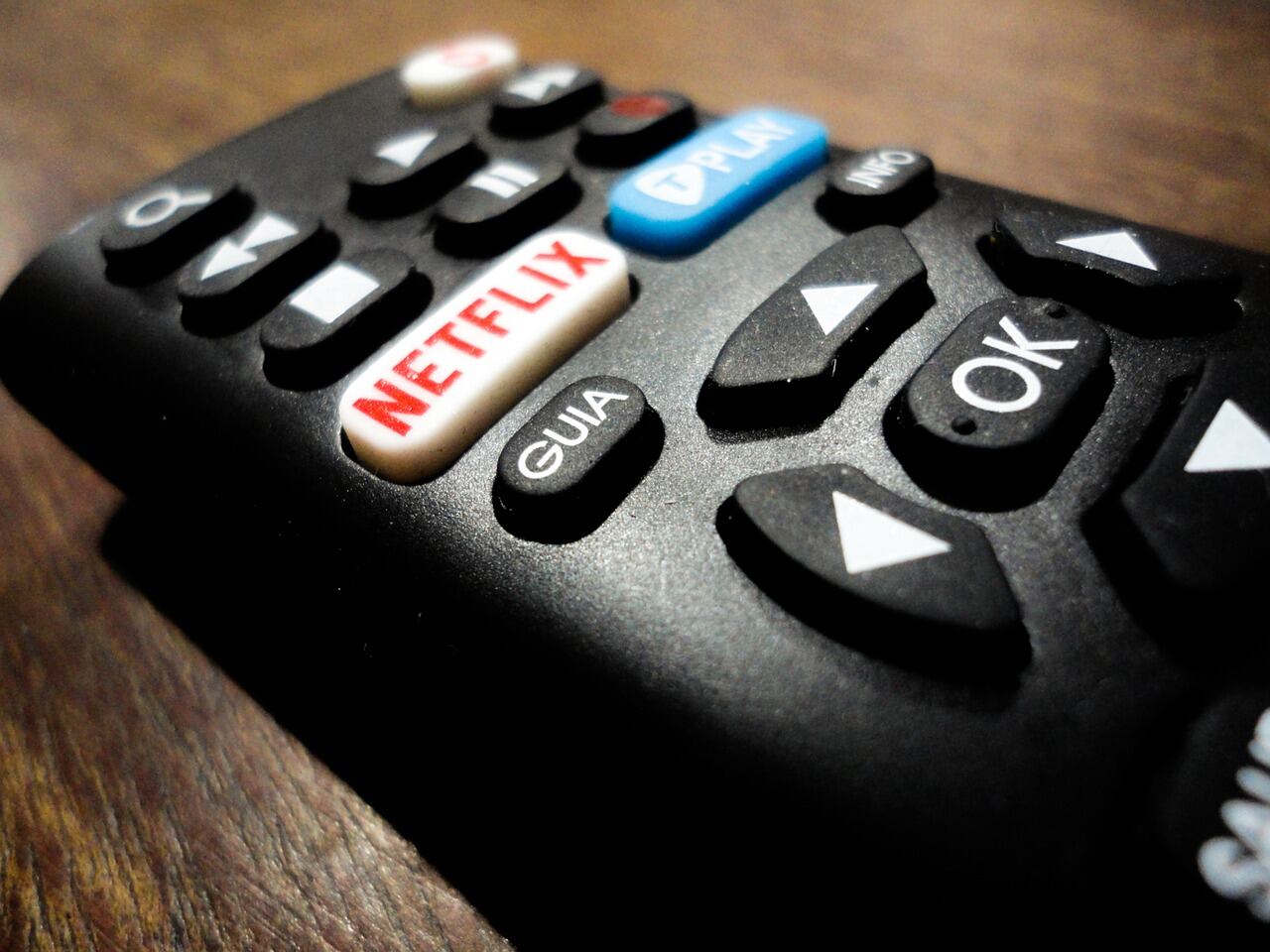 Control remoto con botón de Netflix