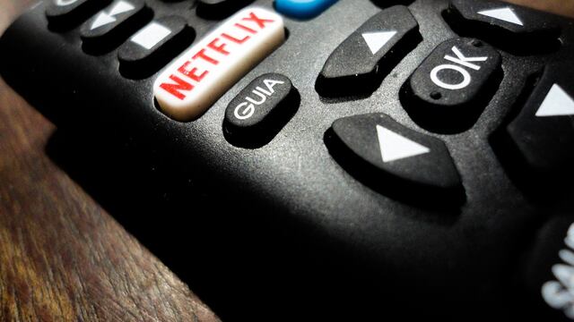 Control remoto con botón de Netflix