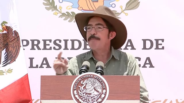 Pedro Salmerón asistió vestido de Pancho Villa al aniversario de la muerte del caudillo