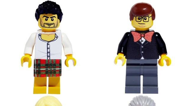 Diseñadores reconocidos se vuelven muñecos de Lego para una publicación.
