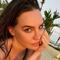 Belinda presume su cinturita y un chistoso comentario revela porqué