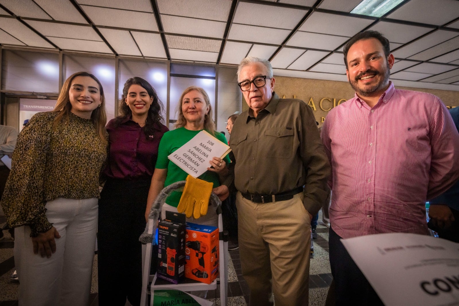 El gobernador destacó la importancia de impulsar el autoempleo en Sinaloa para mejorar la economía local