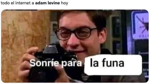 Memes funan a Adam Levine