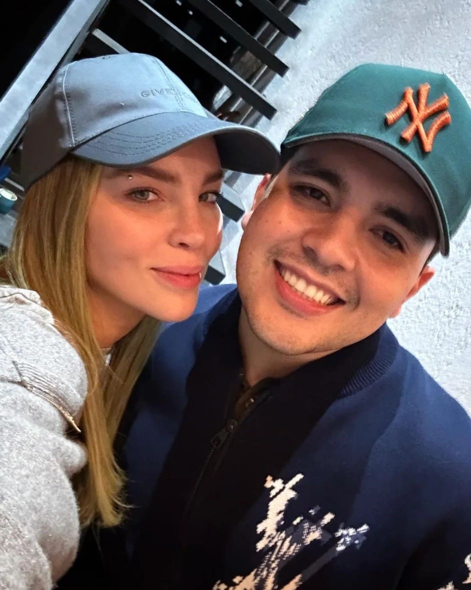 Fidel Oswaldo Castro de Marca Registrada cae en los encantos de Belinda y se sonroja