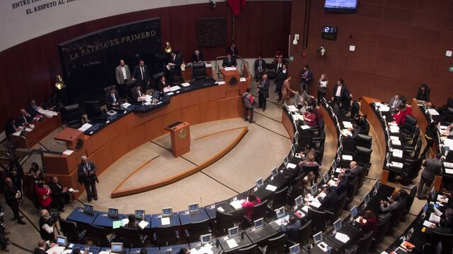 Senado. Controversia por aprobación de superdelegados.