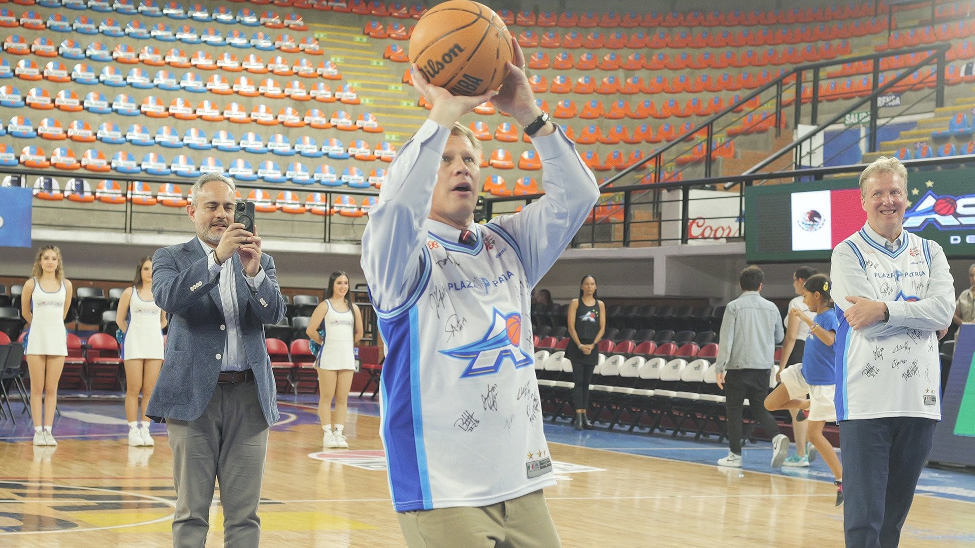 ¿Quién es Mark Coolidge Johnson?