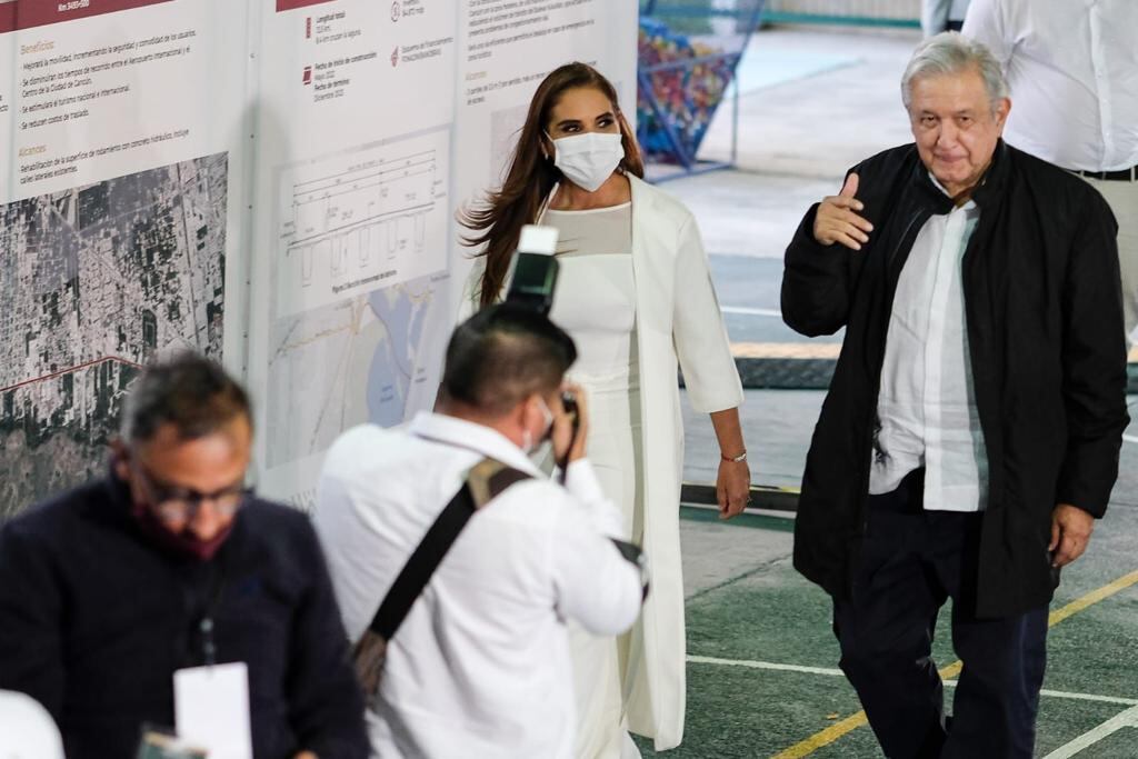 Mara Lezama y AMLO en Cancún