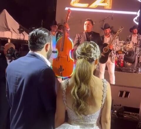 Beto Sierra y su esposa Marcela Tlamayo Sarmiento, en su boda.