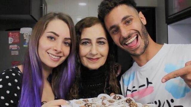 YosStop y Rayito con su mamá