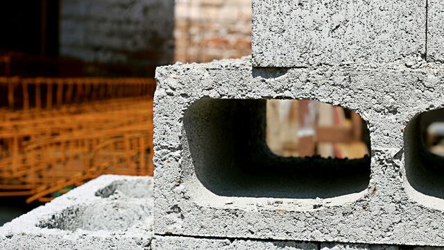 Joven se agrede con block en Veracruz.