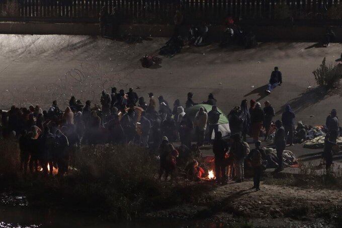 Migrantes en frontera de México-Estados Unidos