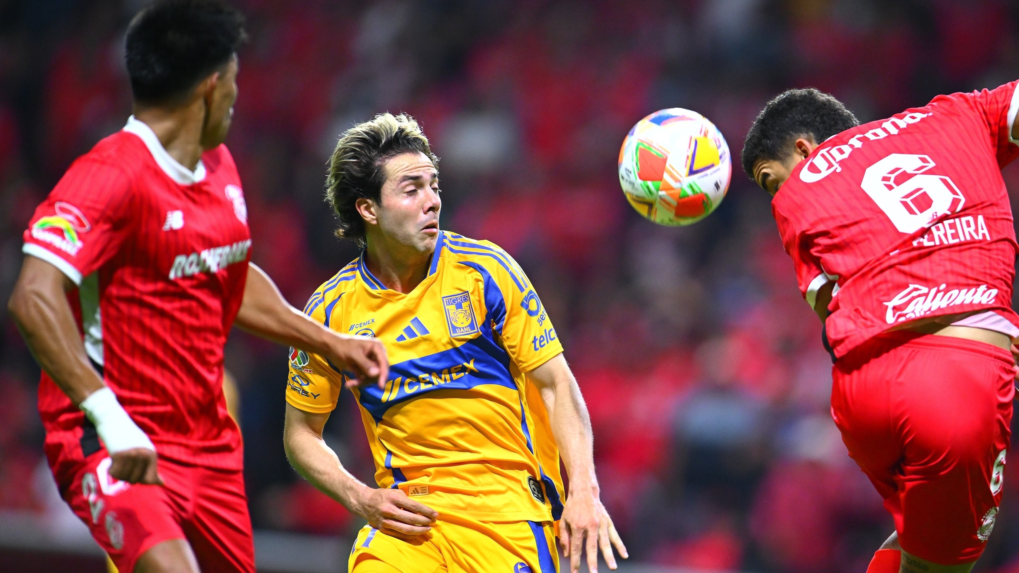 Sebastián Córdova, a una firma de ser nuevo jugador del Toluca