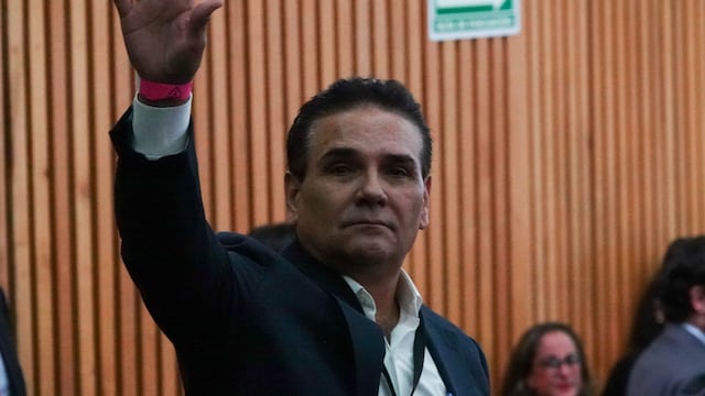 ¿Dónde Está Silvano Aureoles?