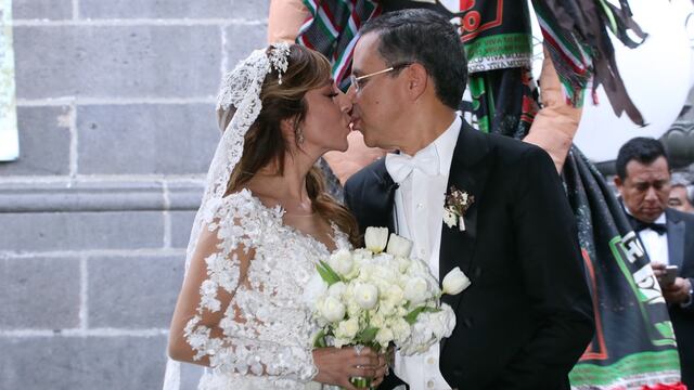 César Yáñez y Dulce María. Sí.