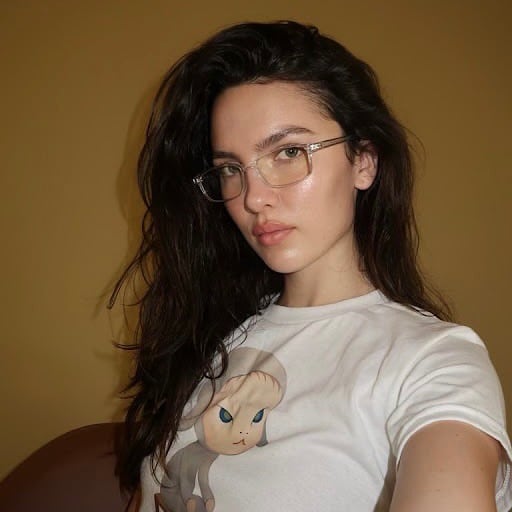 Maya Henry, influencer.