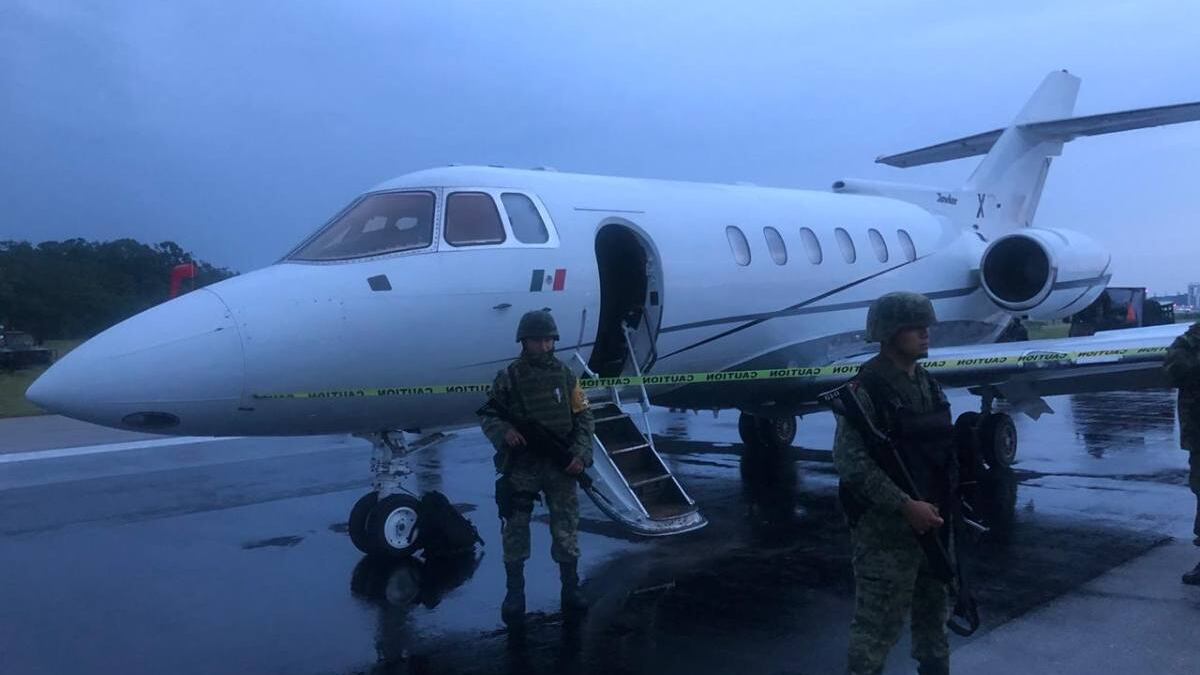 Detienen Sedena avión con tonelada y media de cocaína en Chetumal