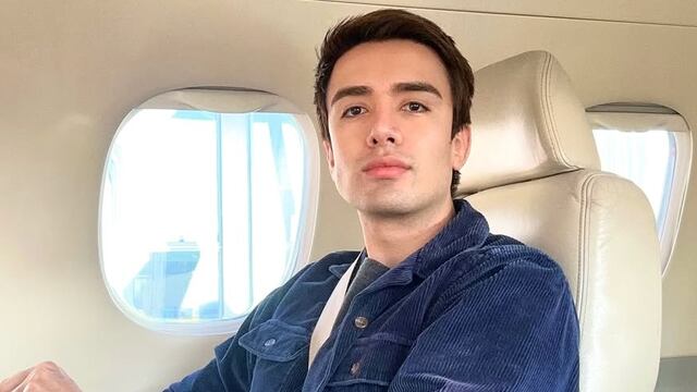 Miguel de la Mora, dueño de Micky’s Hair.