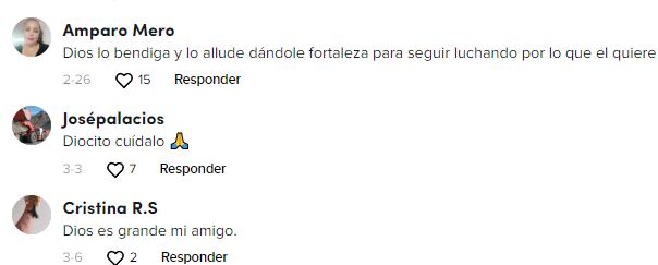Reacciones al hombre sin brazos que trabaja lavando autos
