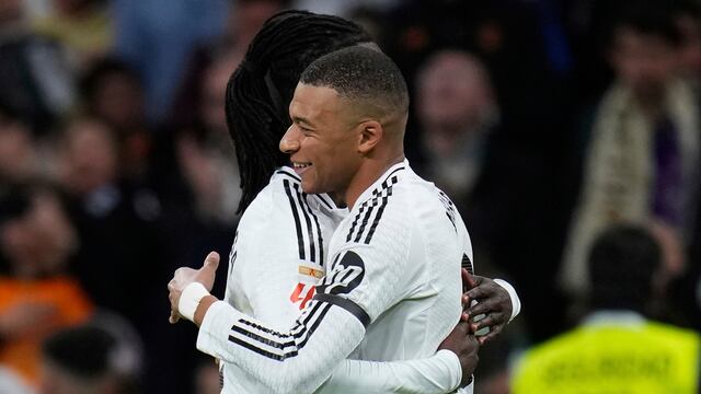 Kylian Mbappé y Eduardo Camavinga.