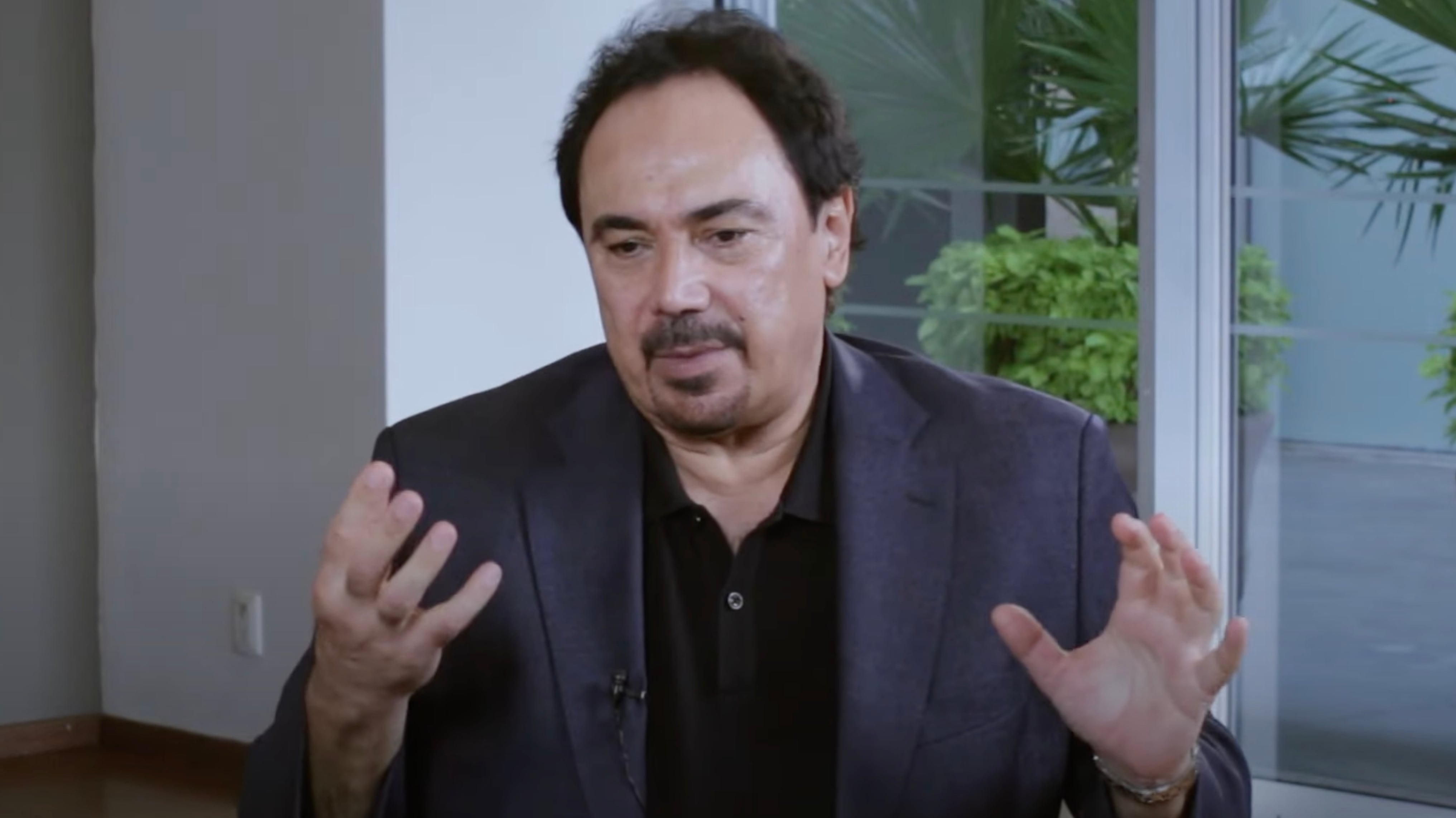 Hugo Sánchez renunció a la mitad de su sueldo para seguir en Europa: ¿Dardo a los que regresan?