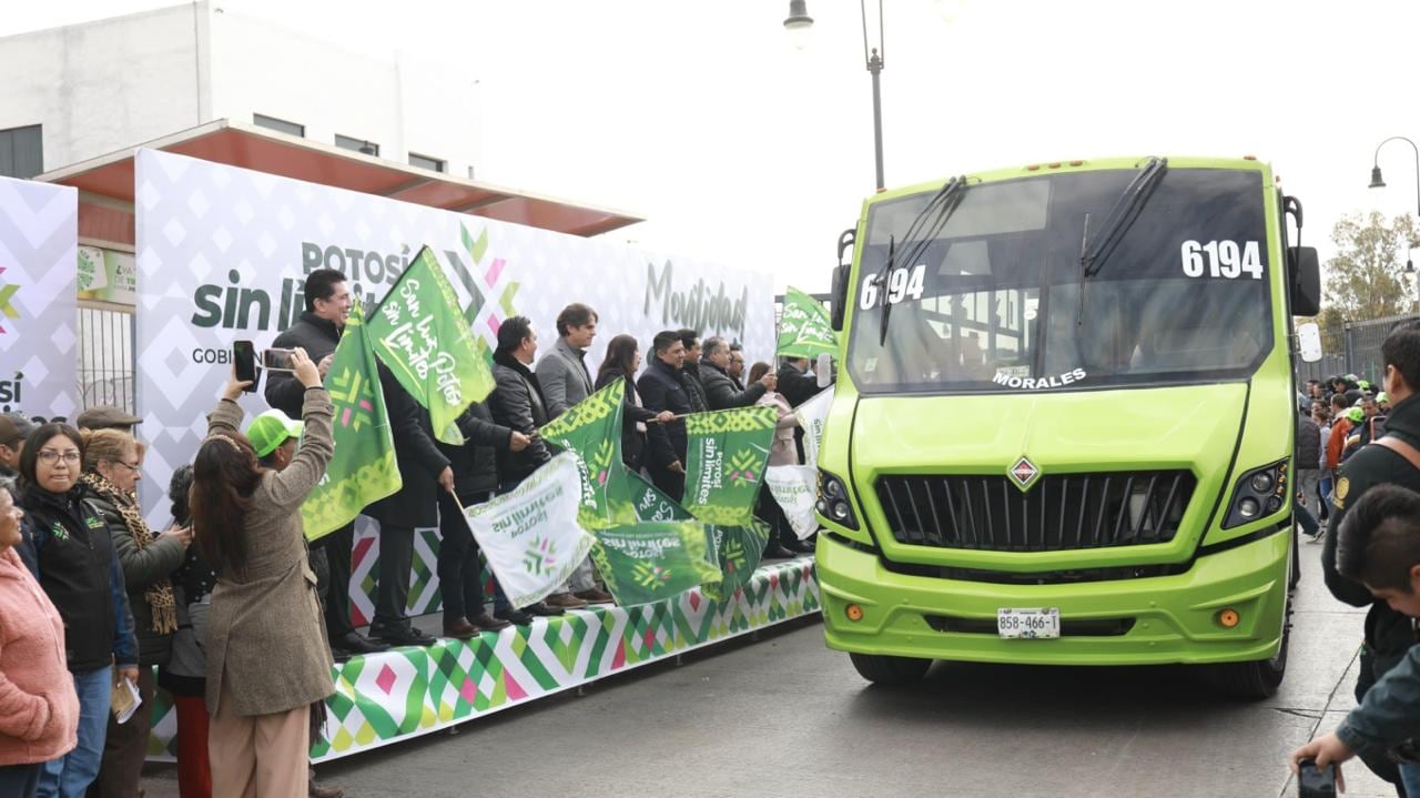 Ricardo Gallardo amplía rutas de transporte público.