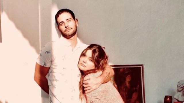 Matías Aranda junto a Yuridia