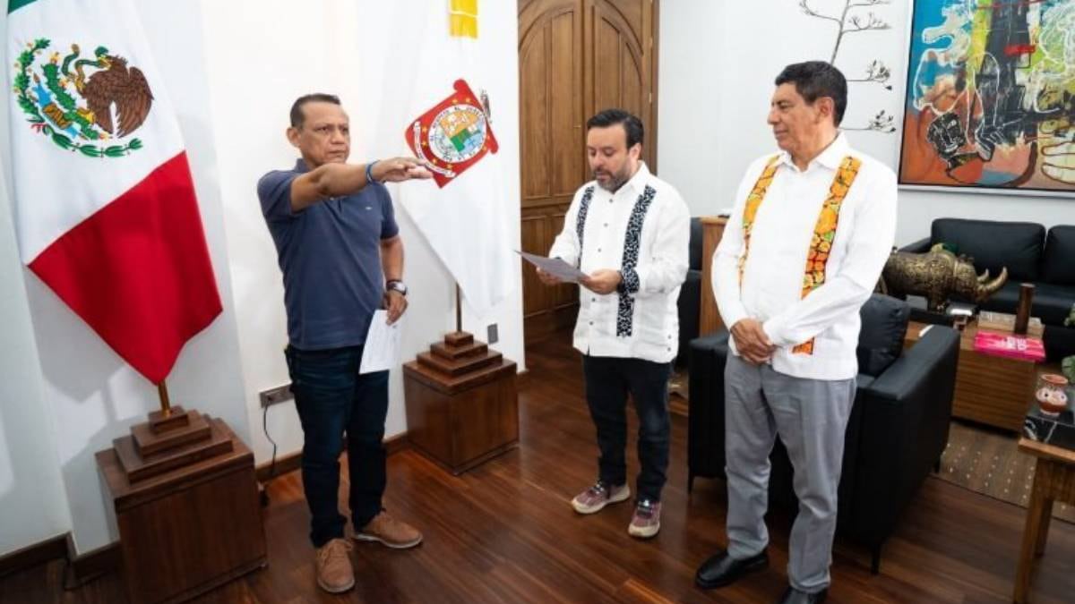 Salomón Jara designa a Francisco Vásquez Jiménez como comisionado de Juchitán