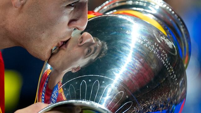 Álvaro Morata tras haber ganado la Eurocopa con España.