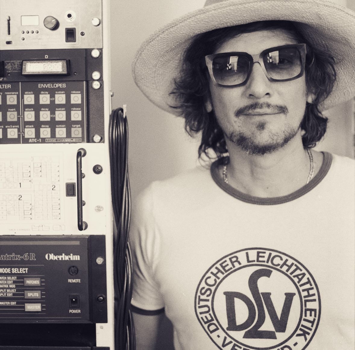 León Larregui en concierto: Precio de los boletos para verlo en el Auditorio Nacional