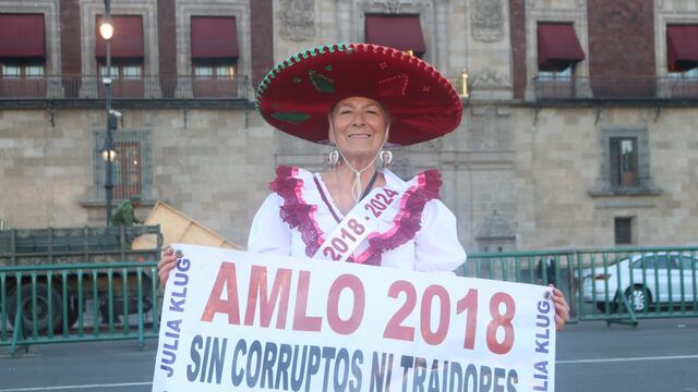 JULIA KLUG es Activista y simpatizante de AMLO
