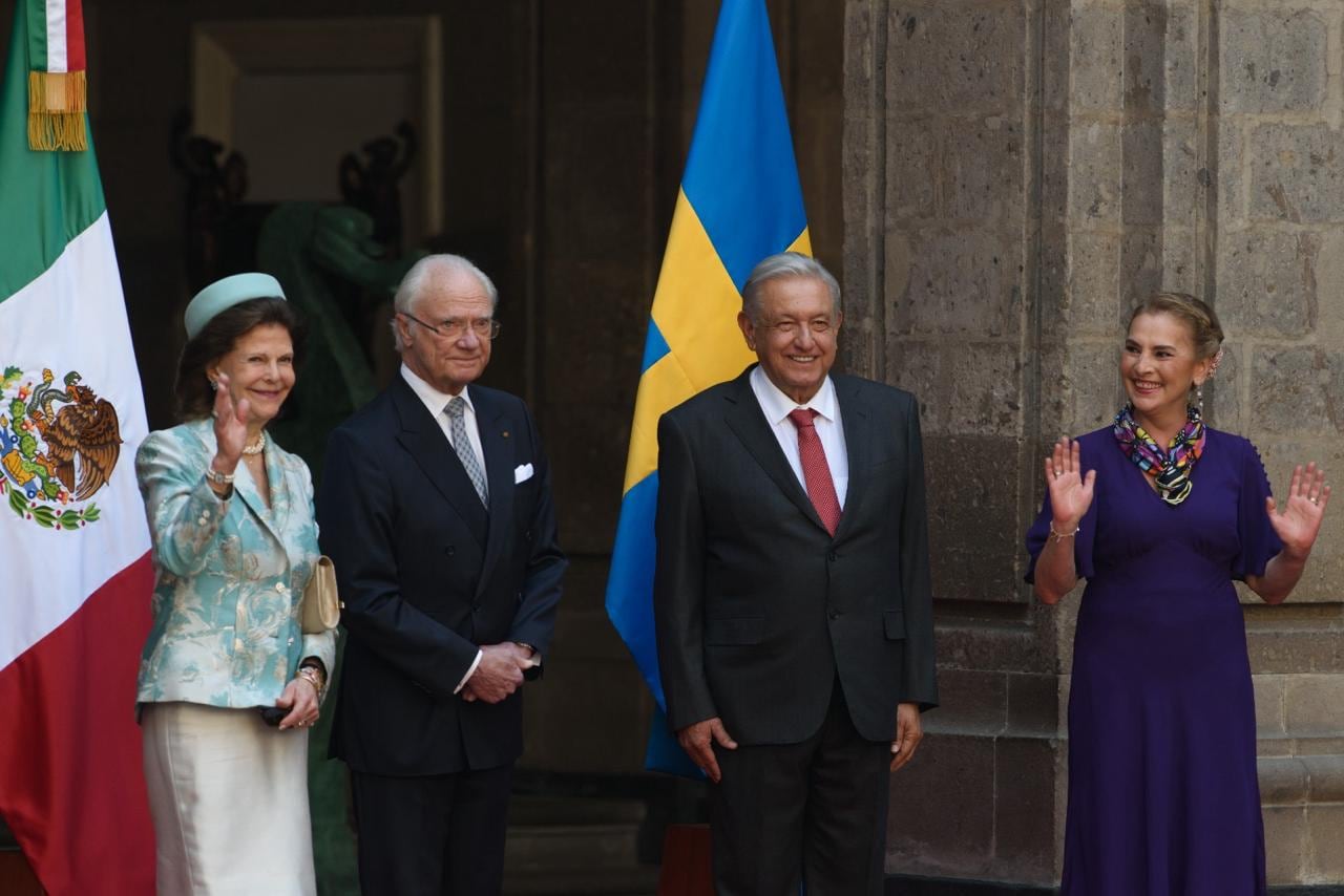 AMLO y Beatriz Gutiérrez reciben a los reyes de Suecia