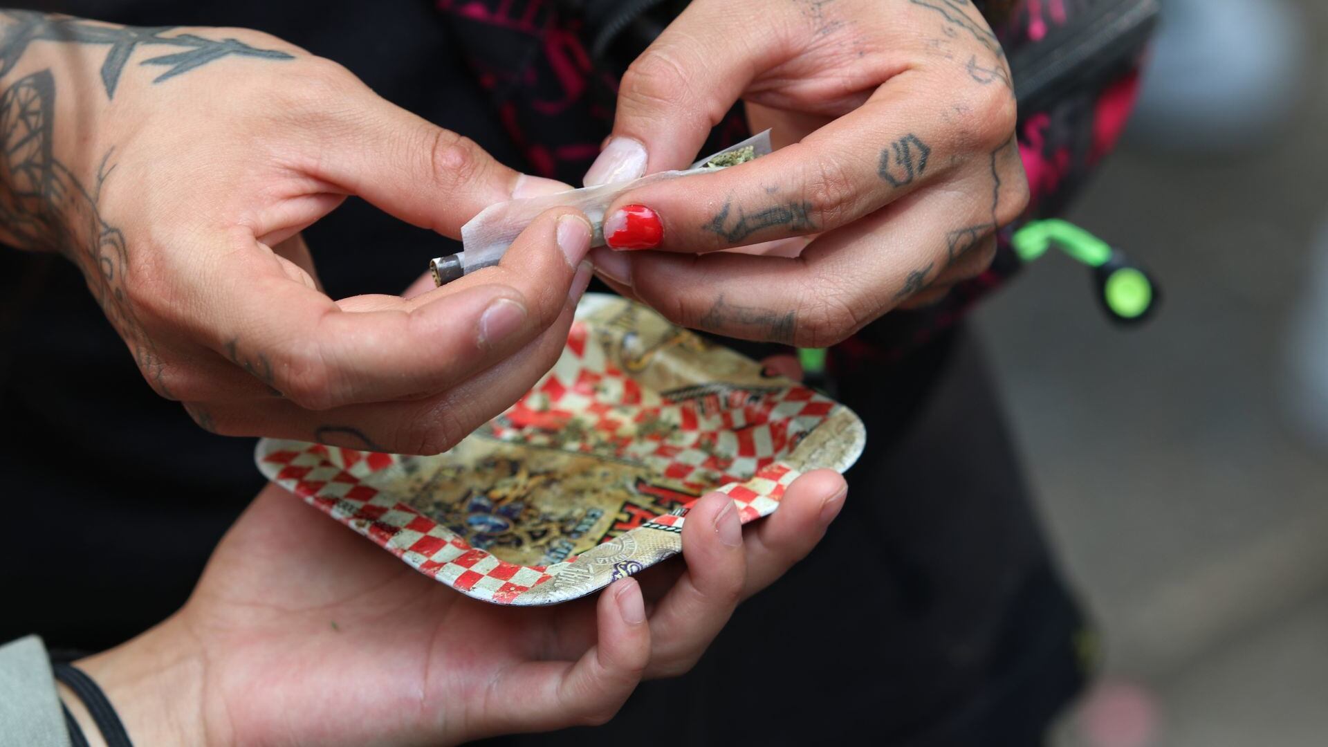 Posesión de marihuana para consumo personal no será penalizada, resuelve la SCJN