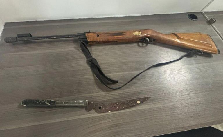 Adulto mayor fue detenido por disparar contra primaria
