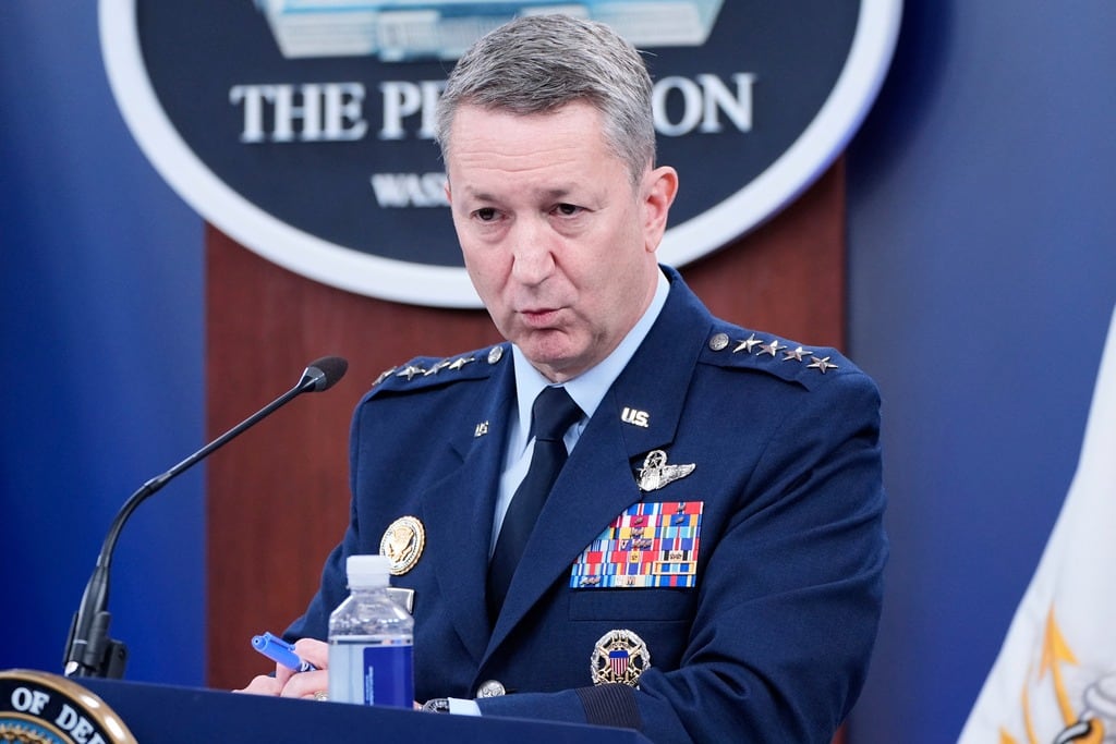 Presidente del Estado Mayor Conjunto de los Estados Unidos, Dan Caine, revela datos de Operación Midnight Hummer